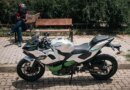 Probamos la Ninja 7 Hybrid, la primera moto híbrida del mundo