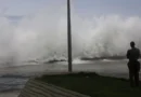 El Malecón de La Habana ya recibe las fuertes marejadas del huracán Milton