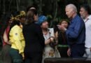 Biden defiende con una visita a la Amazonia su papel en la lucha contra el cambio climático