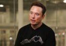 Musk Dege Stafper renuncia a las publicaciones racistas de las redes sociales