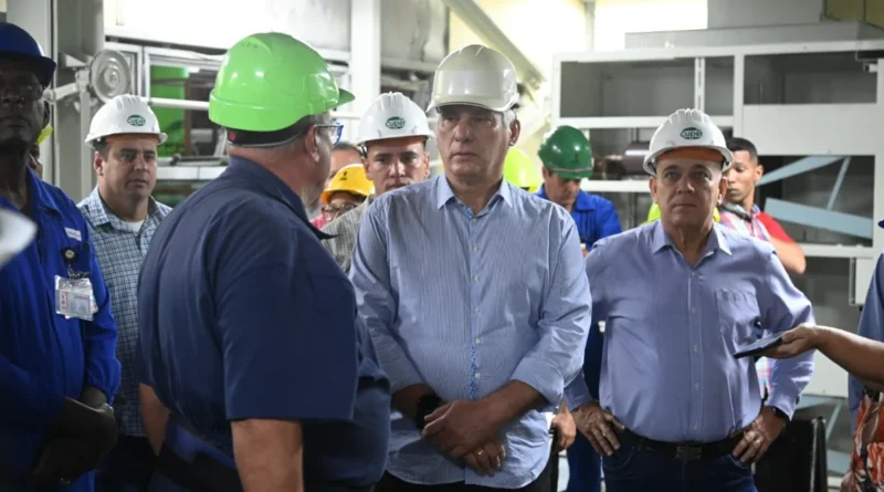 Díaz-Canel promete nueva fecha de entrega para termoeléctrica