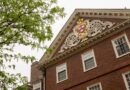 Trump considera dar $ 3 mil millones en subvenciones de Harvard a las escuelas comerciales