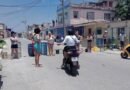Grupo de madres cubanas cierran una calle en Regla tras “cuatro meses sin agua”