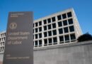 Trump dirige al Comisionado de Estadísticas Laborales que se disparan después de las cifras de empleos más débiles de la esperanza de los mercados de golpe